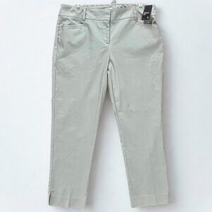 New York & Company NWT Women’s Stretch Straight-Leg Crop Pants, Size 6, Light Gr